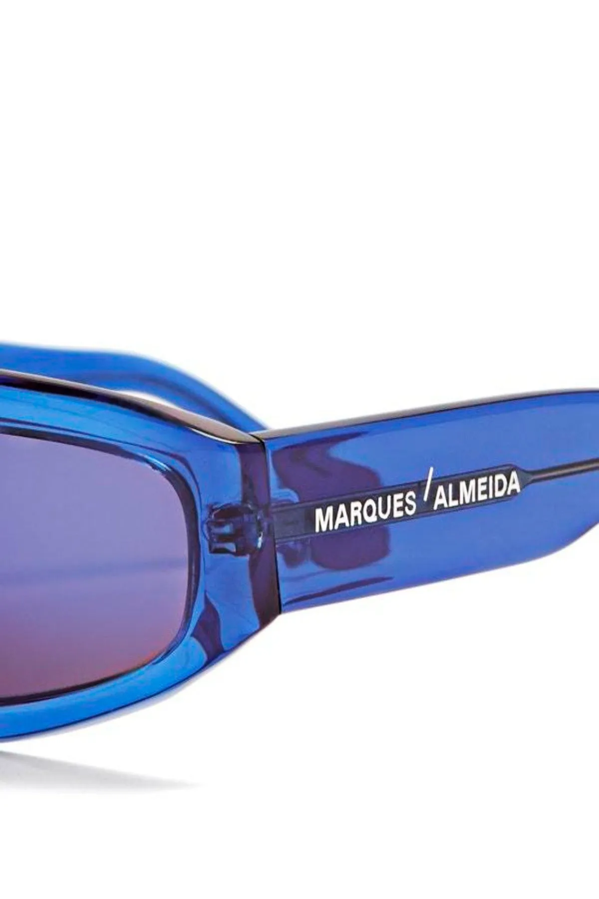 BLUE ANGULAR FRAME SUNGLASSES