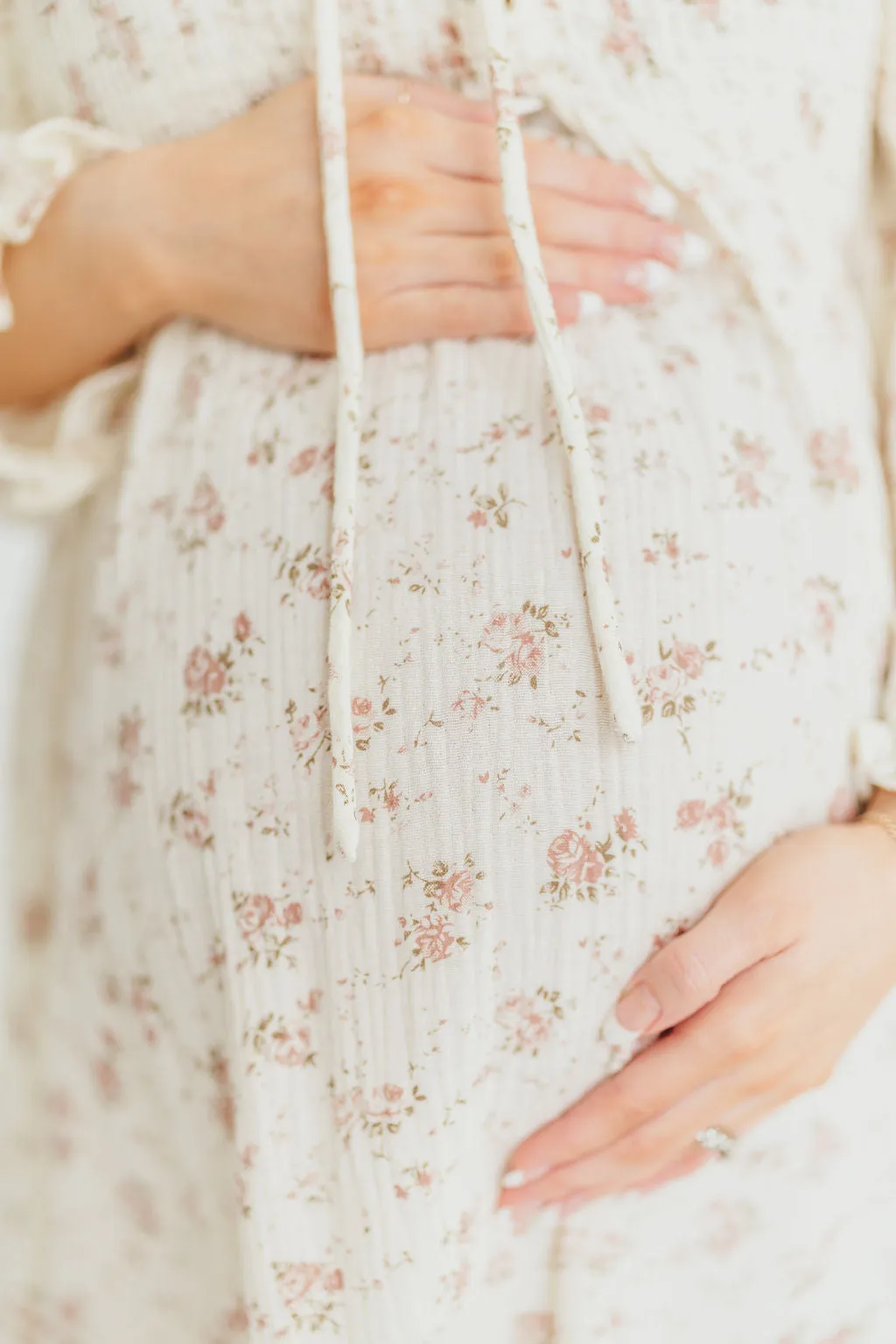 Cecilia 100% Cotton Smocked Maxi Dress in Ivory/Mauve Floral - Bump Friendly