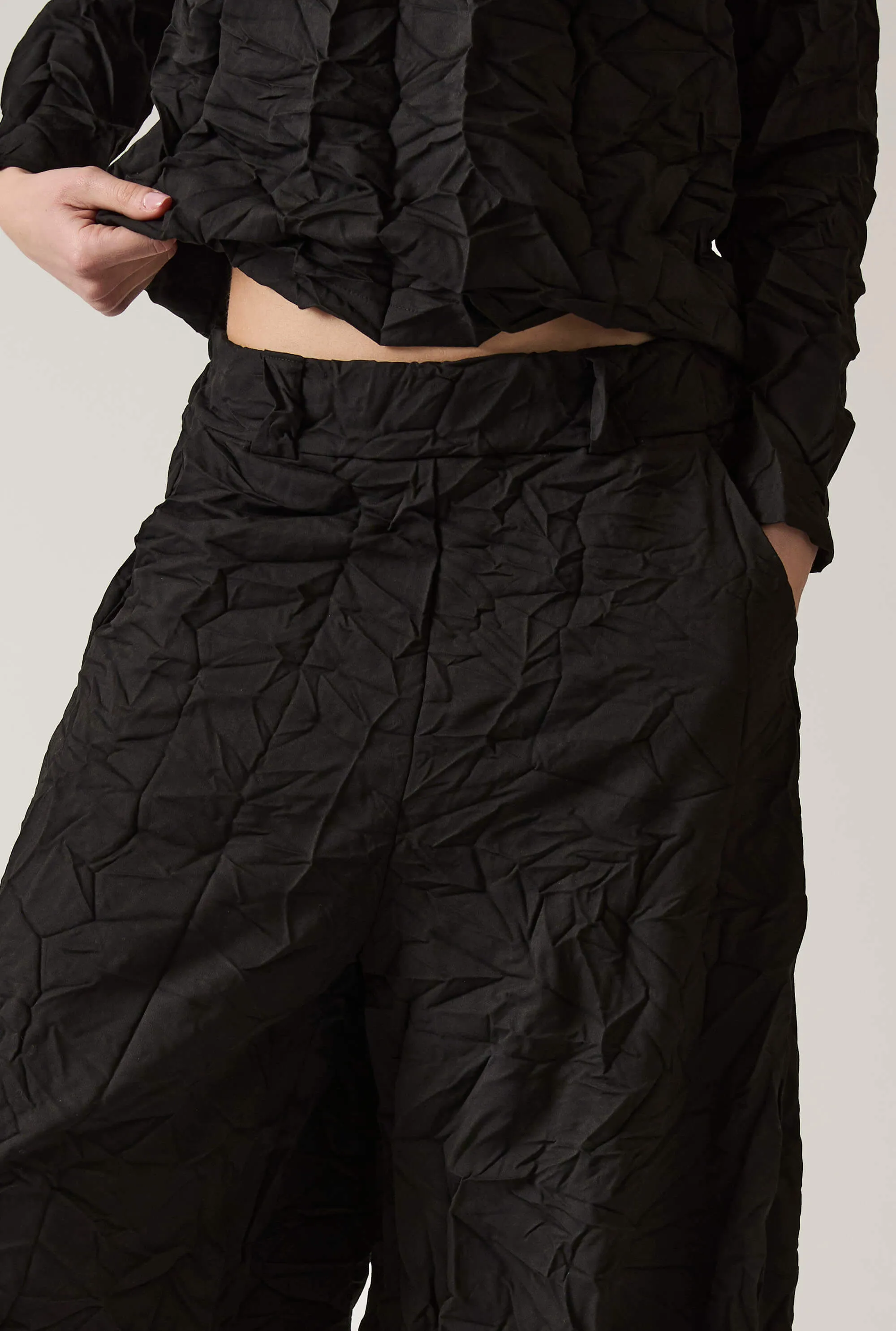 Crinkled Black Trousers