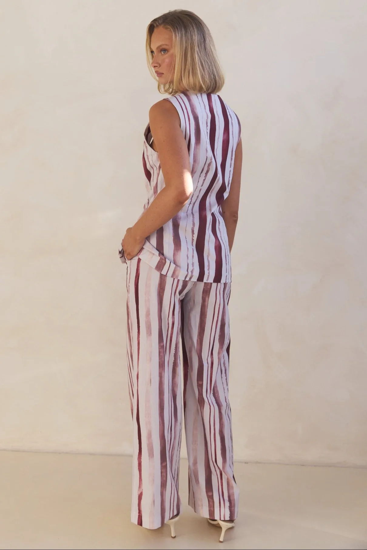 Dakota Vest (Berry)