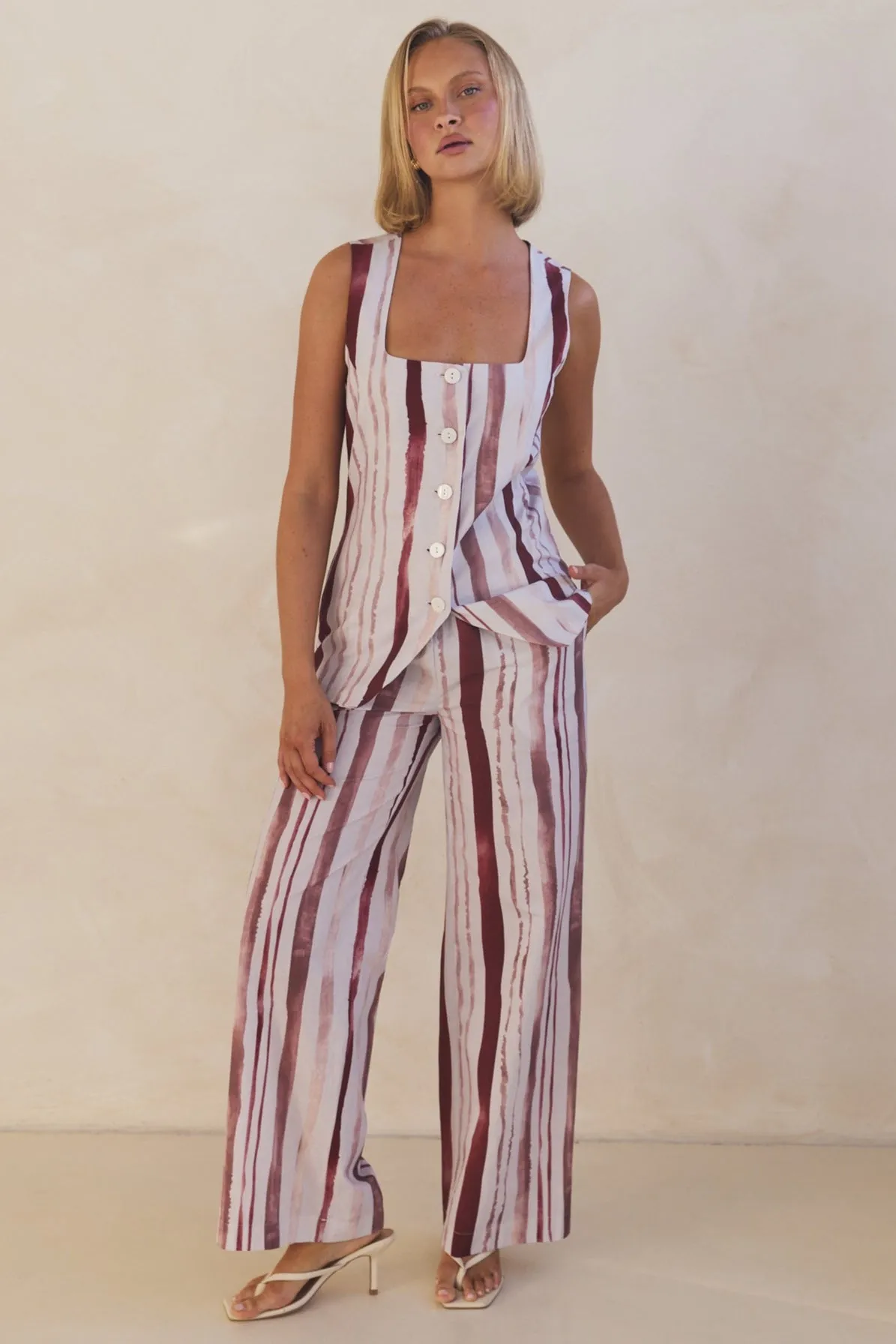 Dakota Vest (Berry)