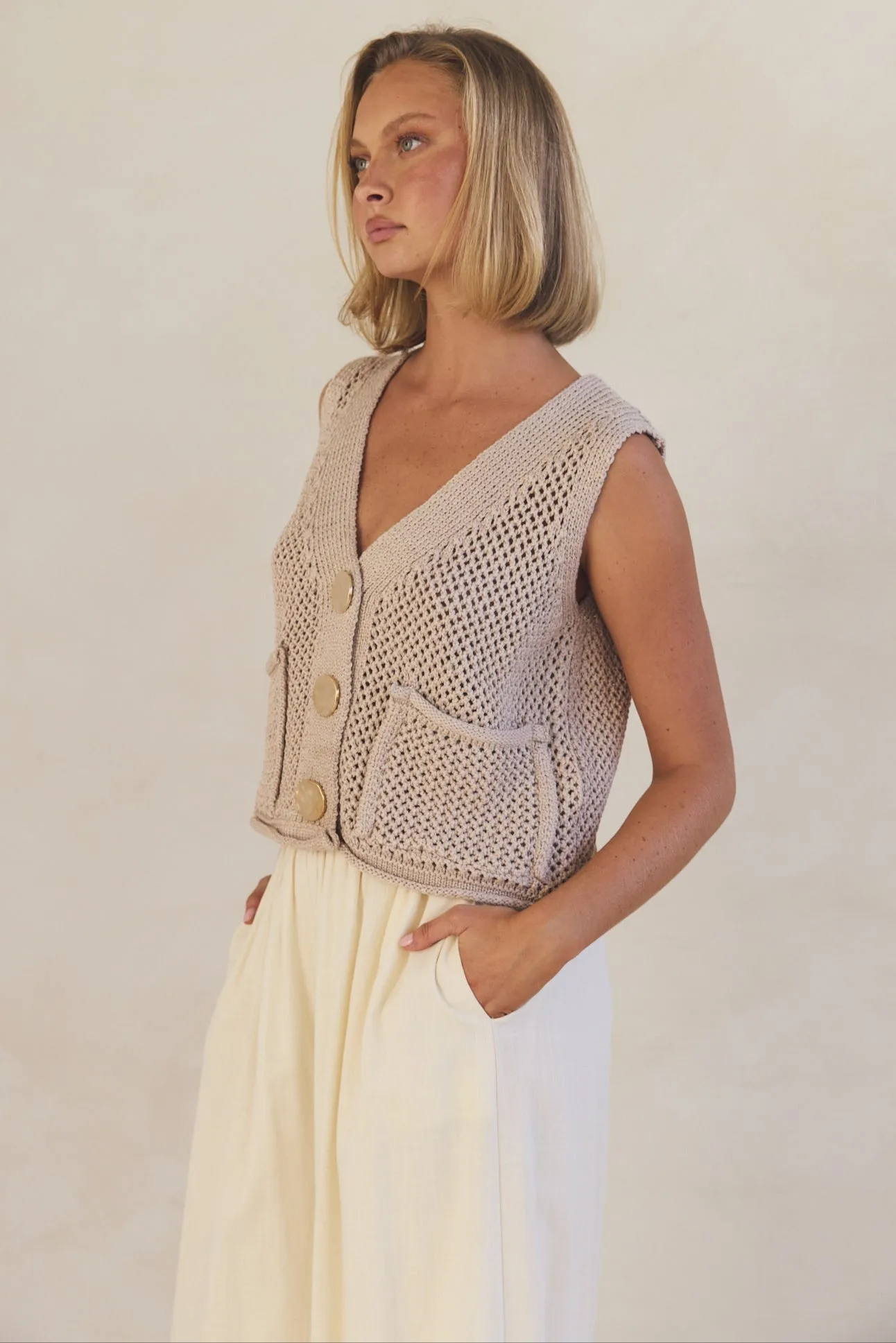 Elizabeth Knit Vest (Beige)