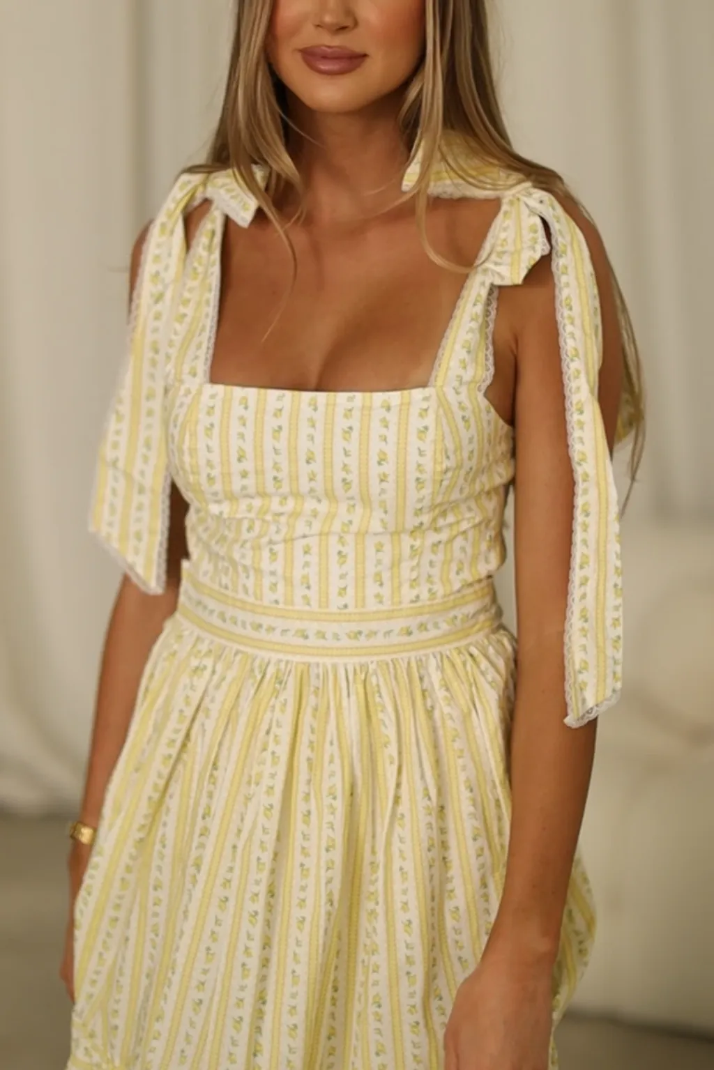 Garcelle Wallpaper Floral Tiered Midi Dress in Yellow