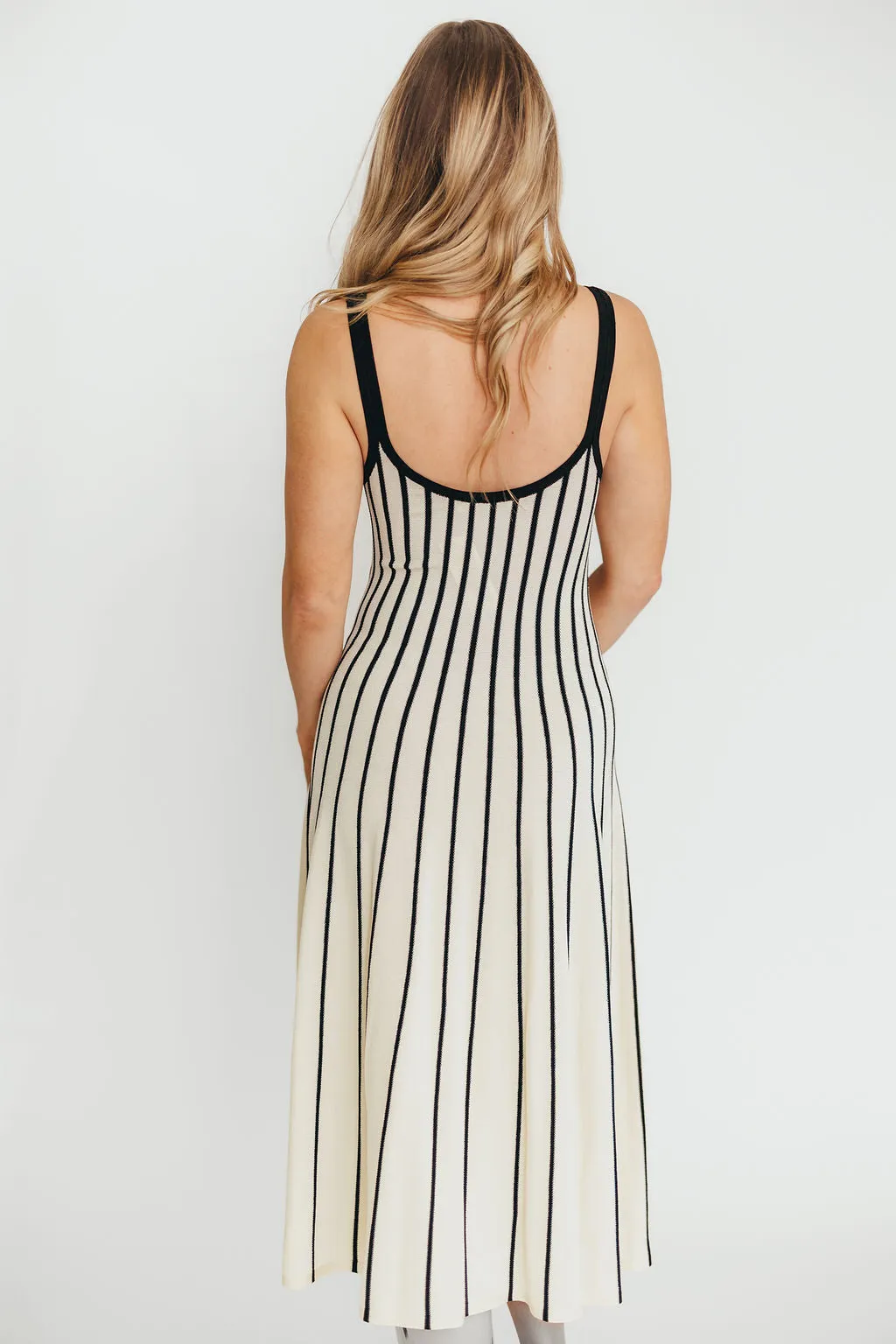 Irecia Sweater Maxi Dress in Black/Cream