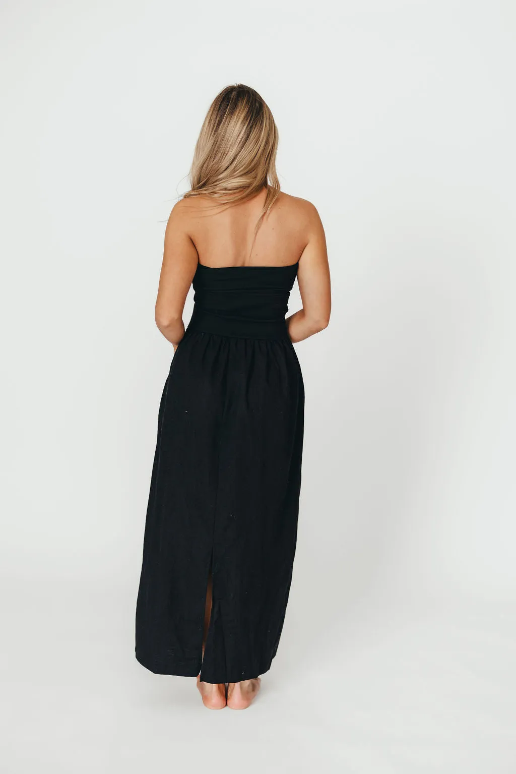 Kaylee Linen and Ribbed Knit Maxi Dress in Black