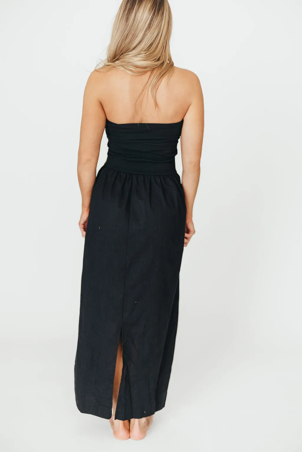 Kaylee Linen and Ribbed Knit Maxi Dress in Black