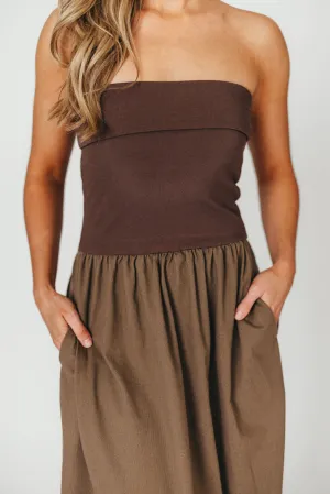 Kaylee Linen and Ribbed Knit Maxi Dress in Mocha