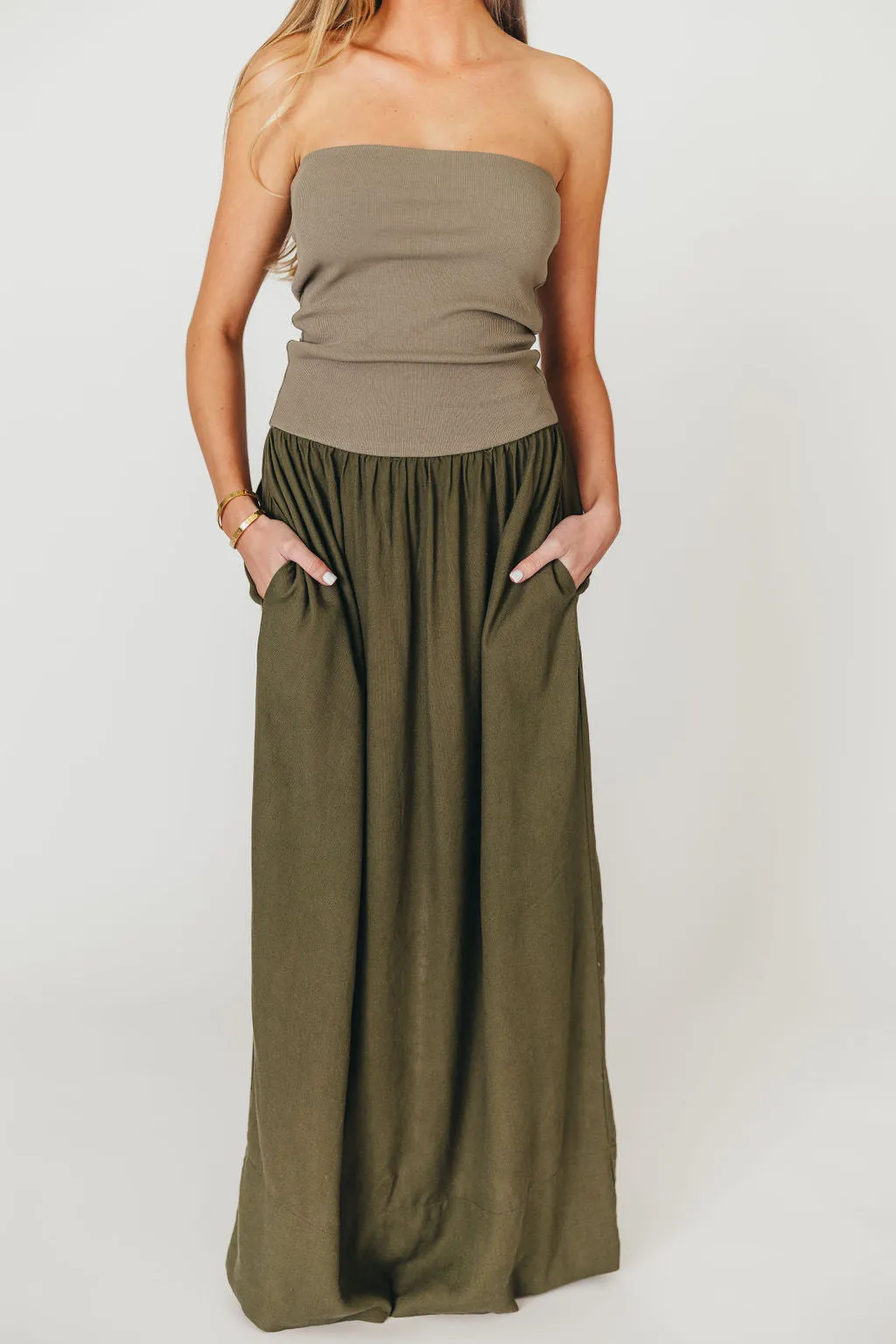 Kaylee Linen and Ribbed Knit Maxi Dress in Olive