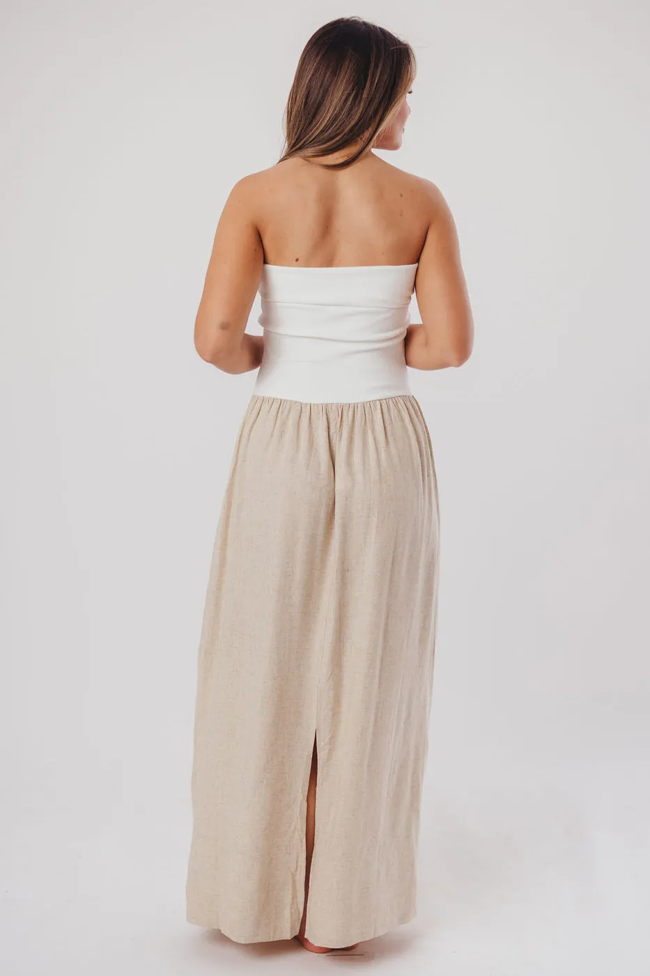 Kaylee Linen and Ribbed Knit Maxi Dress in White/Oatmeal