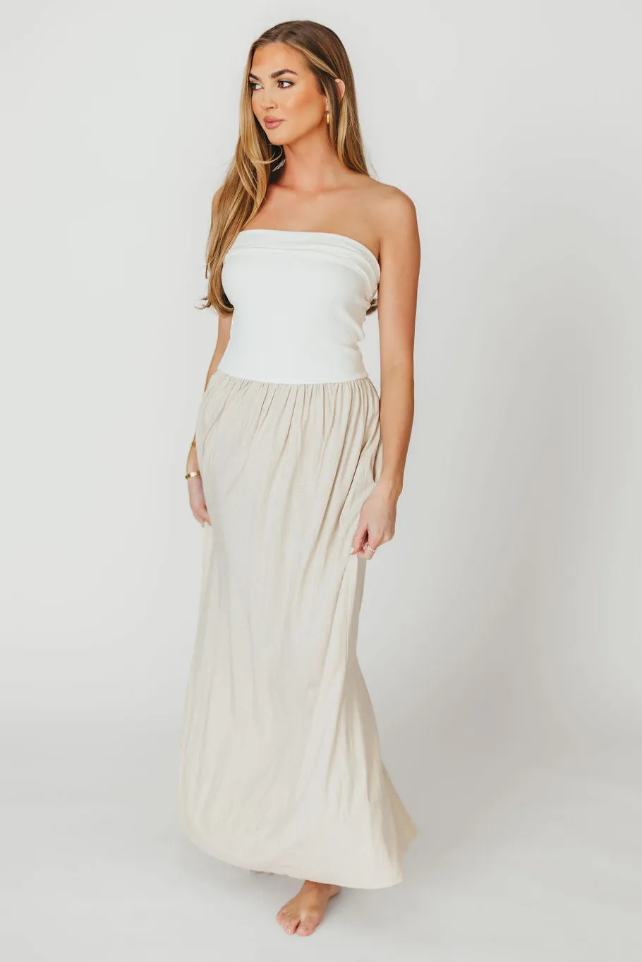 Kaylee Linen and Ribbed Knit Maxi Dress in White/Oatmeal