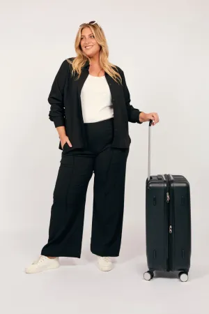Relaxed Travel Pant in Black