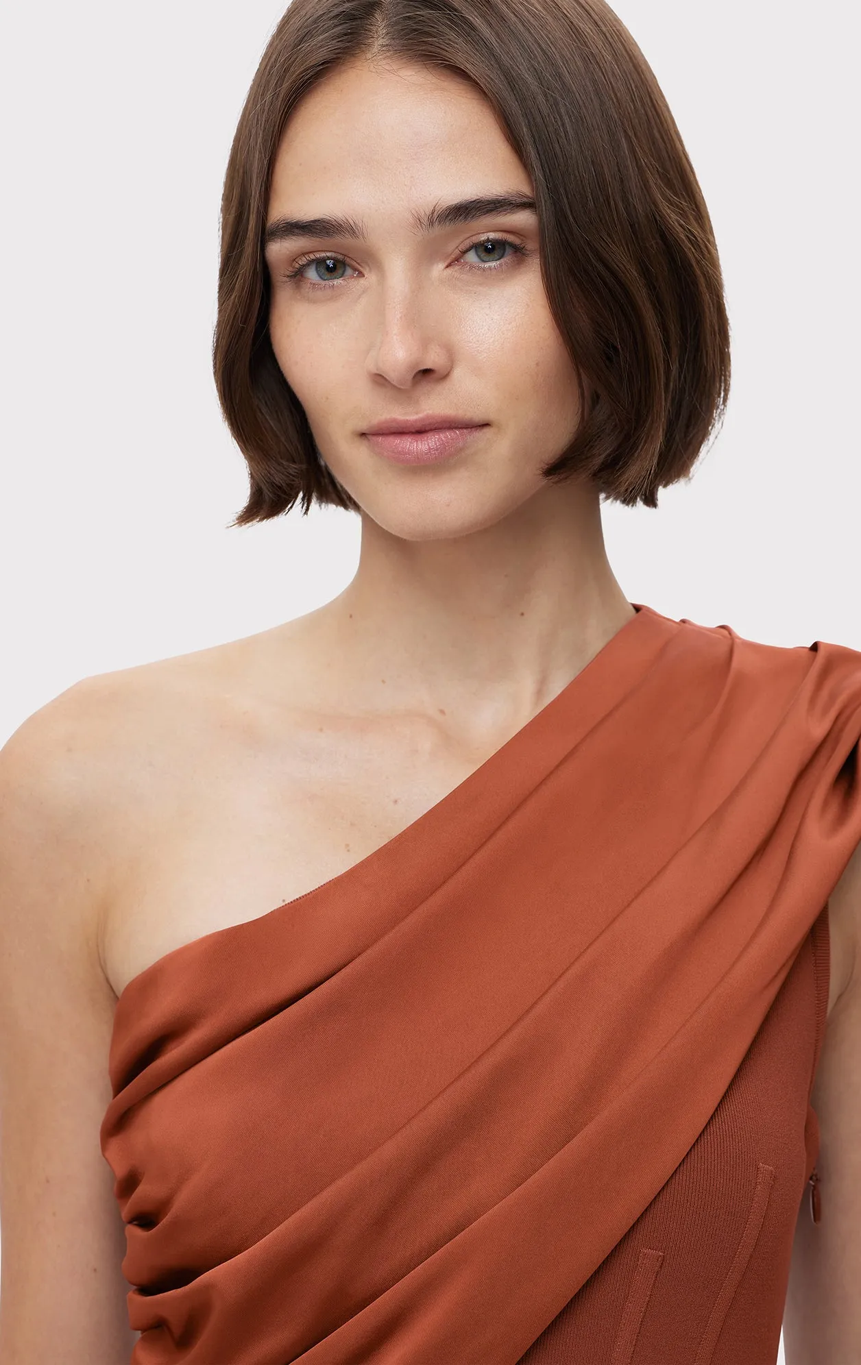 RUCHED WOVEN COMBO S/L GOWN
