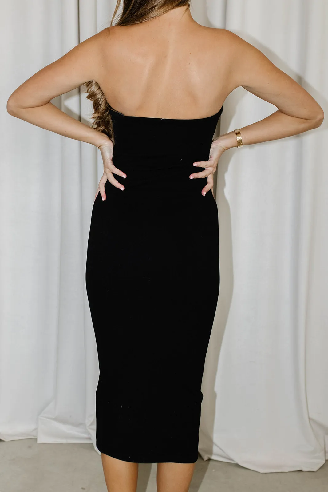 Sunny Non-Slip Strapless Midi Dress in Black